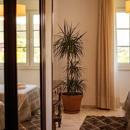 Guest house Os Faroles Playa De Esteiro 3*